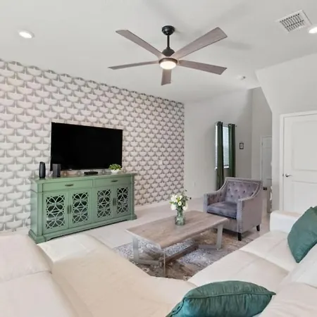 Themed Rooms - Free Access To Resort Waterpark! Home